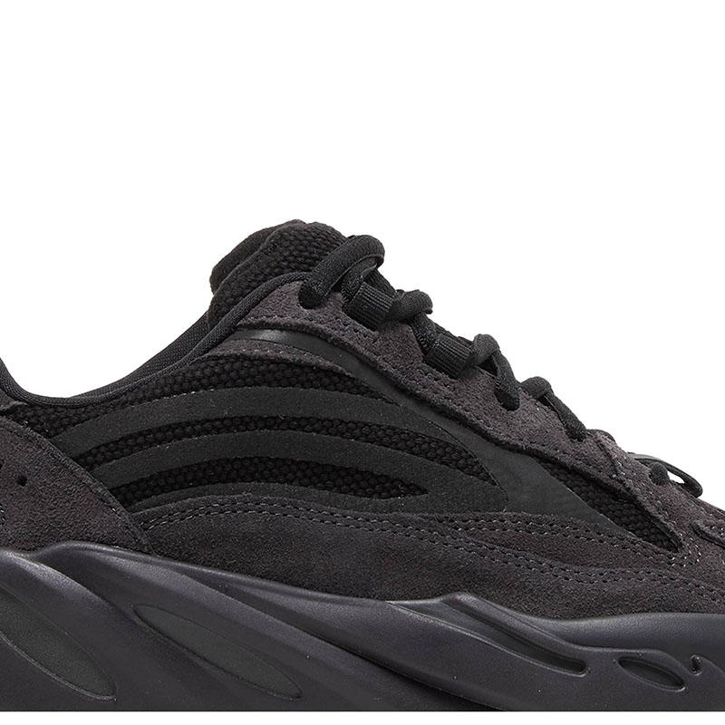 "Special Price" yeezy BOOST 700 V2 'VANTA'