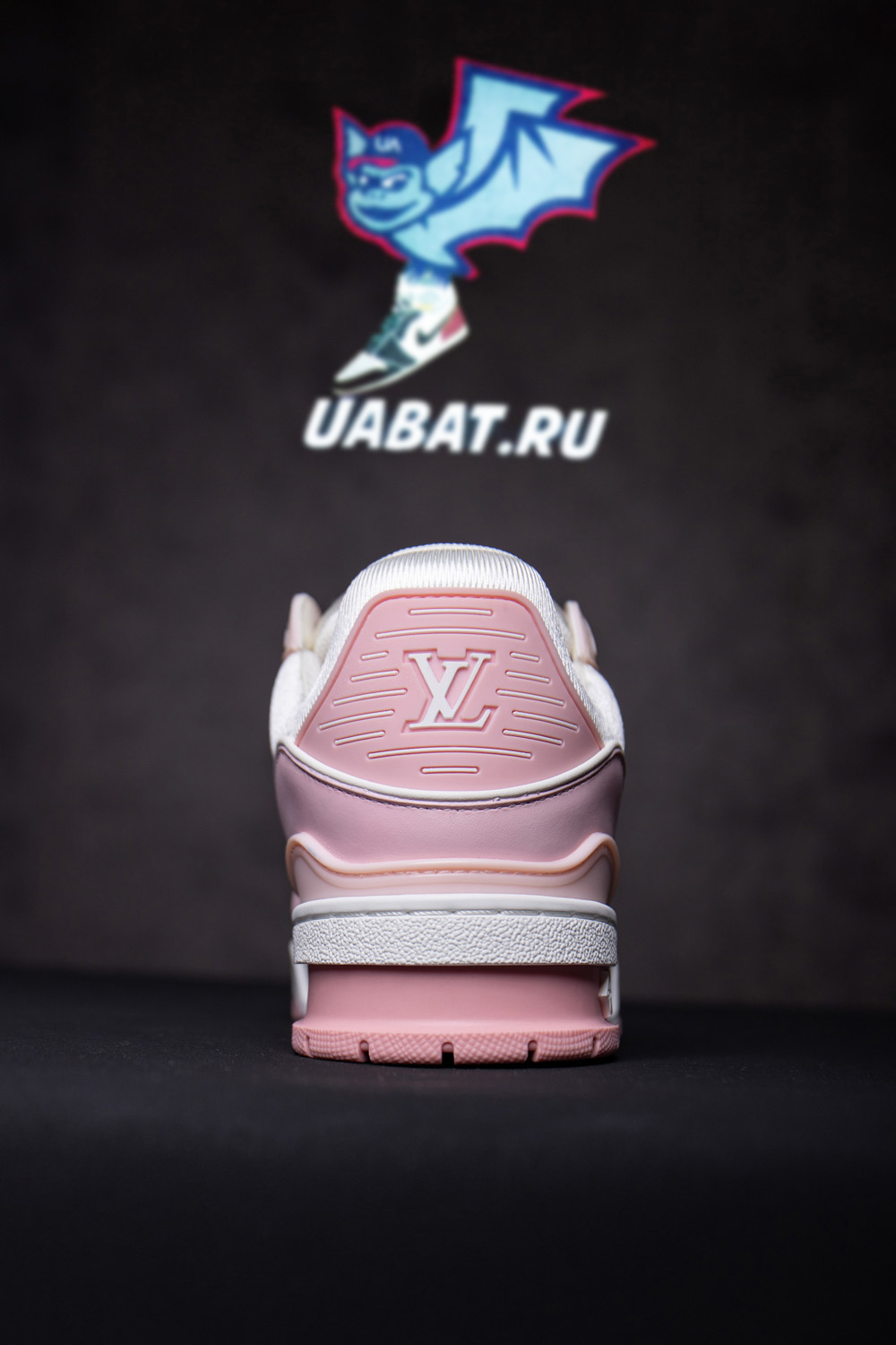 Louis Vuitton Trainer Pink Rose