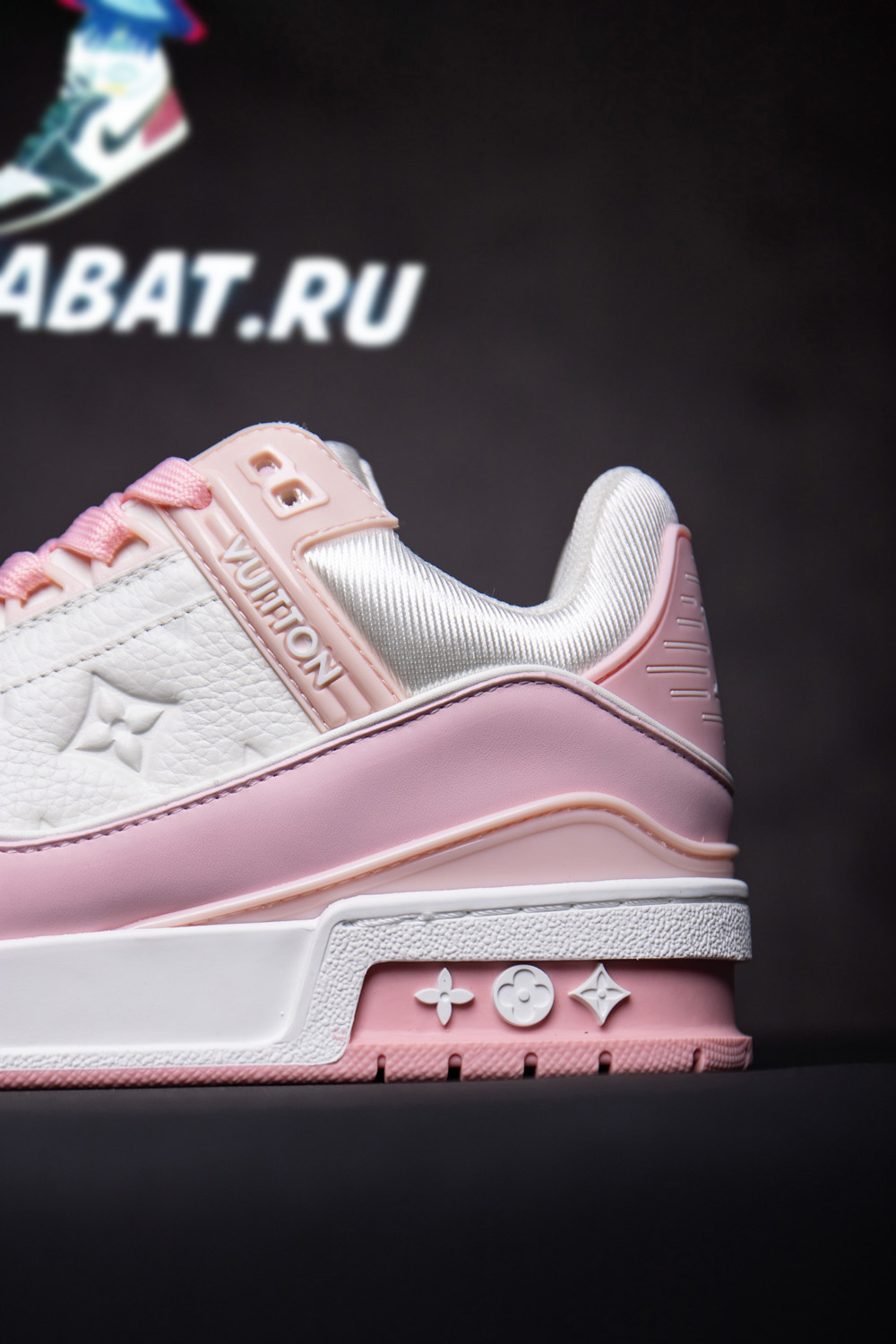 Louis Vuitton Trainer Pink Rose