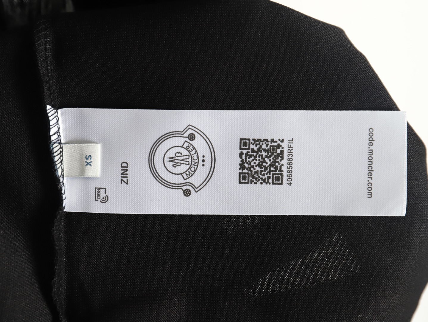 Moncler pixel blurred logo print short sleeves TSK1