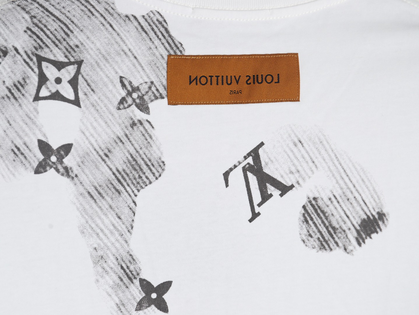 Louis Vuitton ink smudged letters printed short sleeves