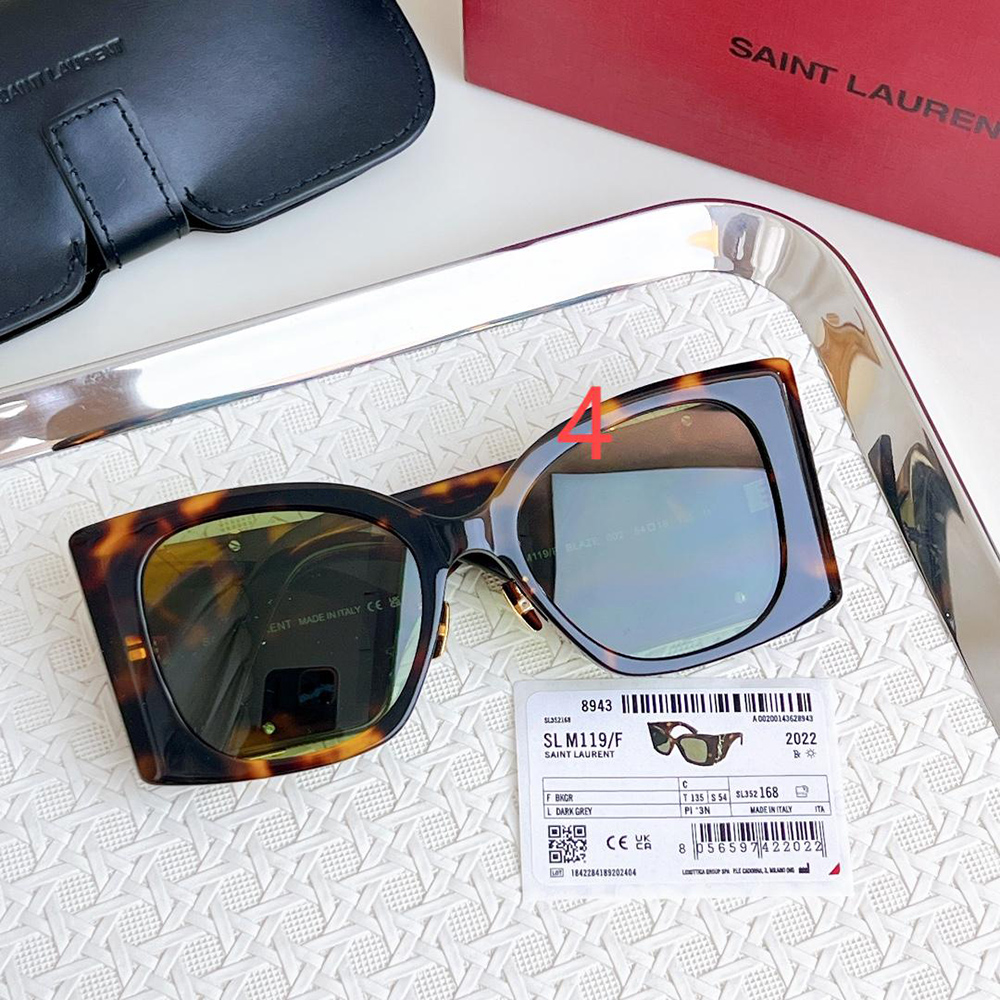 Saint Laurent Oversized Sunglasses M119F