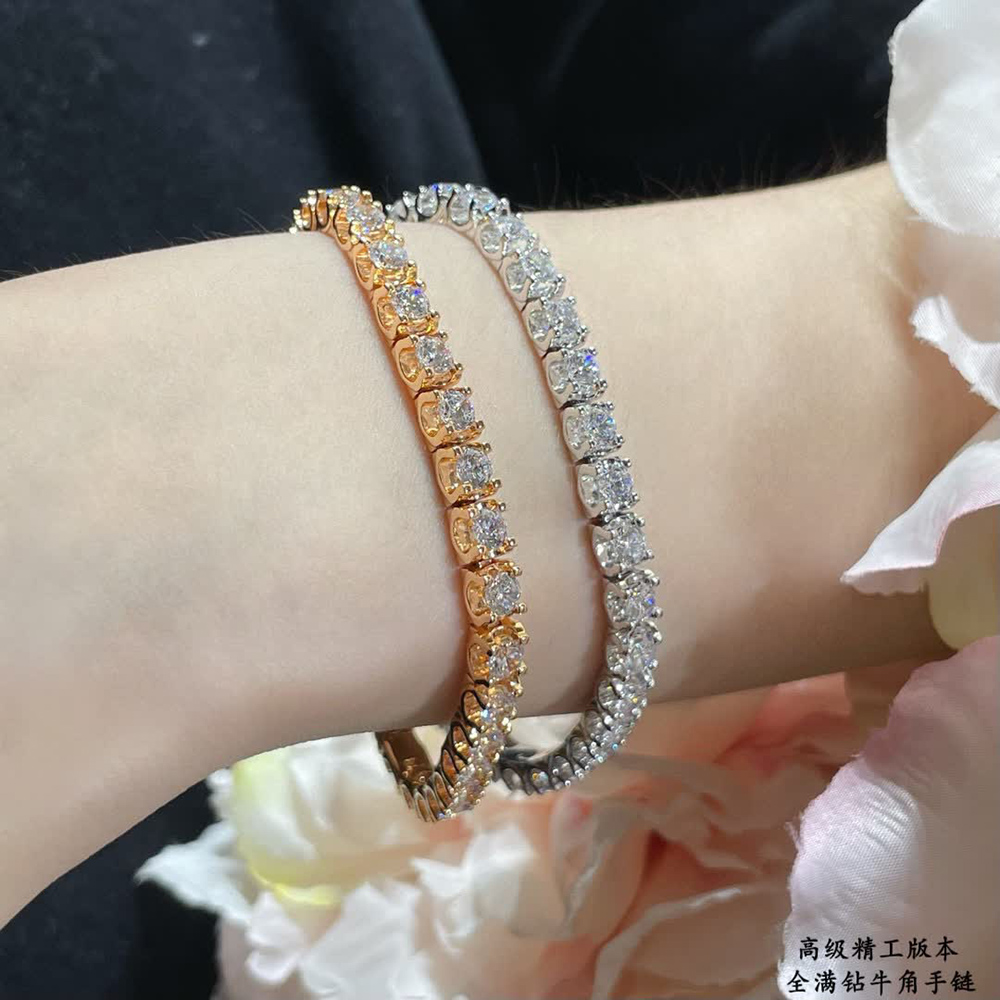 Cartier full diamond horn bracelet A0285