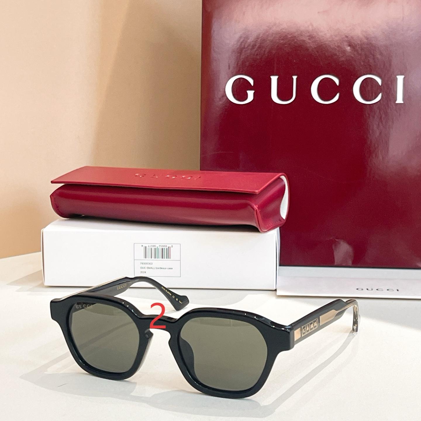 Gucci Oval frame sunglasses 797523