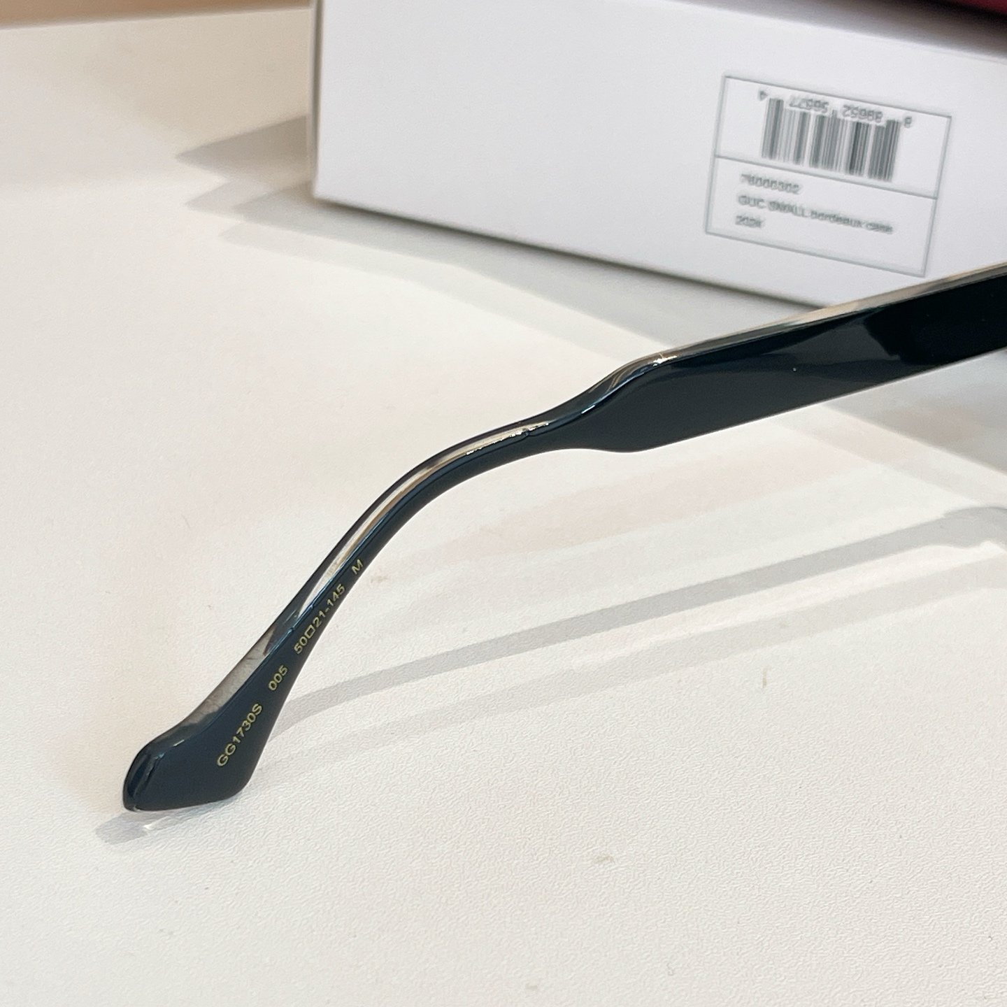 Gucci Oval frame sunglasses 797523
