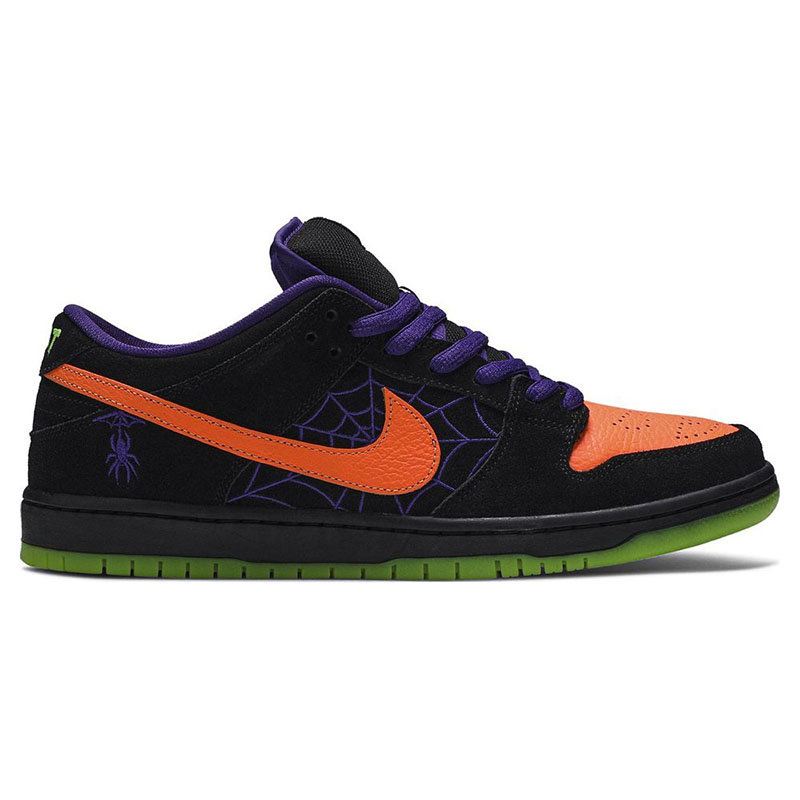DUNK LOW SB 'NIGHT OF MISCHIEF'