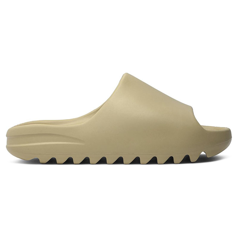 YEEZY SLIDES 'DESERT SAND'