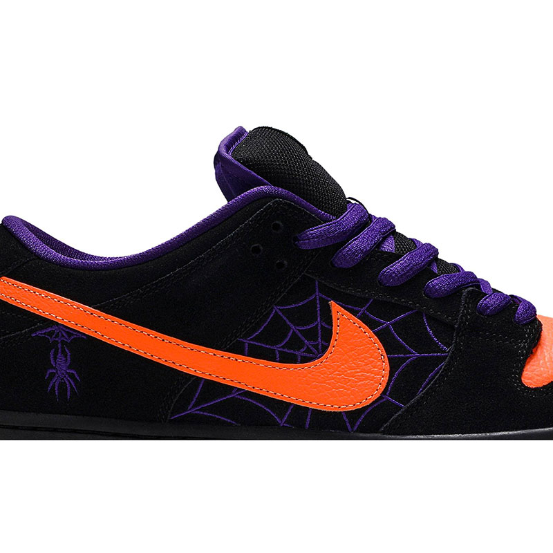 DUNK LOW SB 'NIGHT OF MISCHIEF'