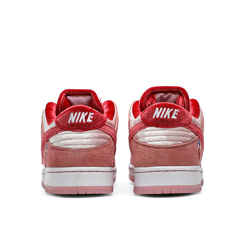 STRANGELOVE X DUNK LOW SB 'VALENTINE'S DAY'