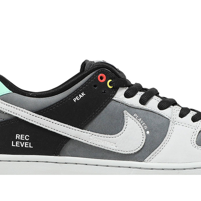 DUNK LOW SB 'CAMCORDER'