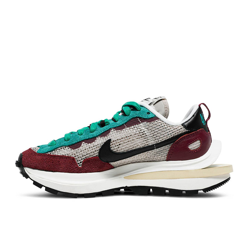 SACAI X VAPORWAFFLE SP 'STRING VILLAIN RED'