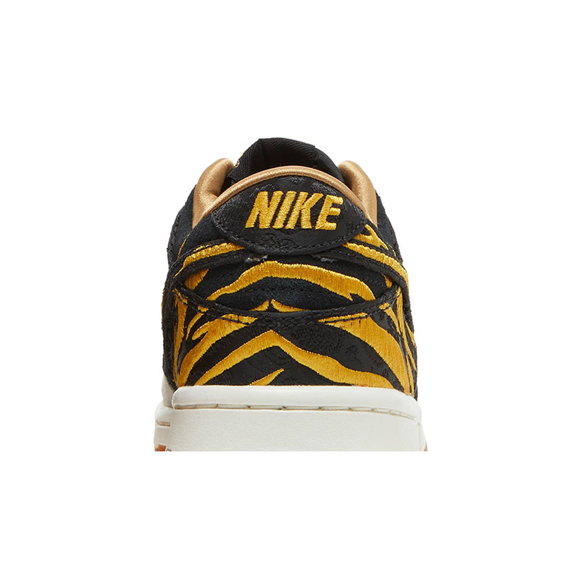 DUNK LOW  'GOD OF WEALTH'