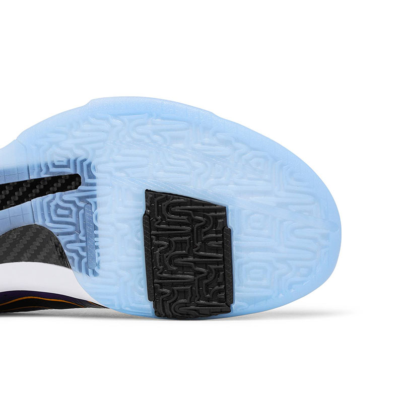 ZOOM KOBE 5 PROTRO '5X CHAMP'