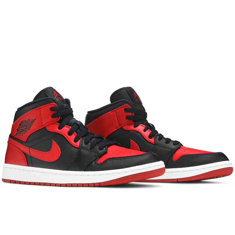 AIR JORDAN 1 MID 'BANNED'