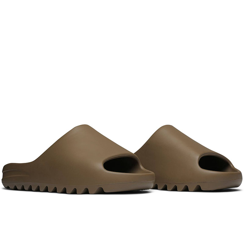YEEZY SLIDES 'EARTH BROWN'