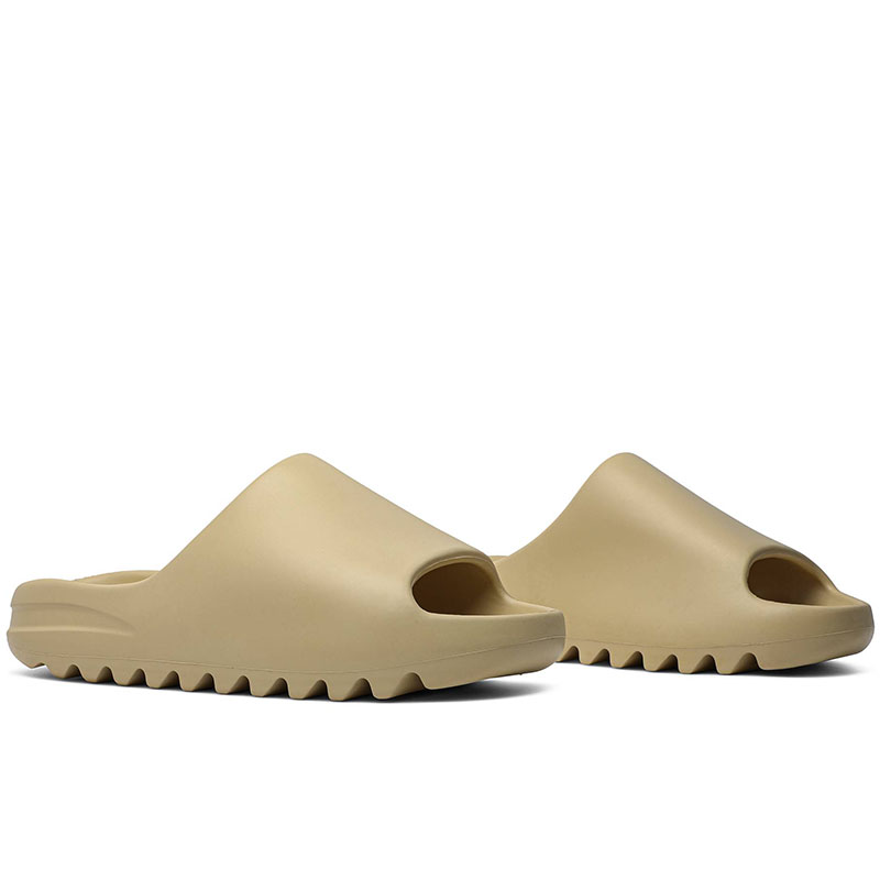 YEEZY SLIDES 'DESERT SAND'
