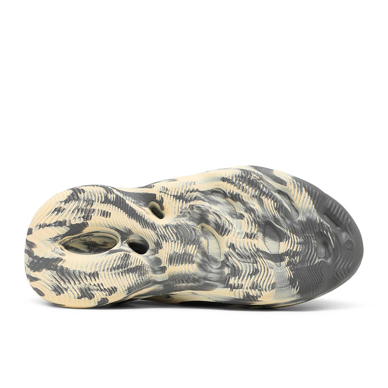 YEEZY FOAM RUNNER 'MXT MOON GREY'