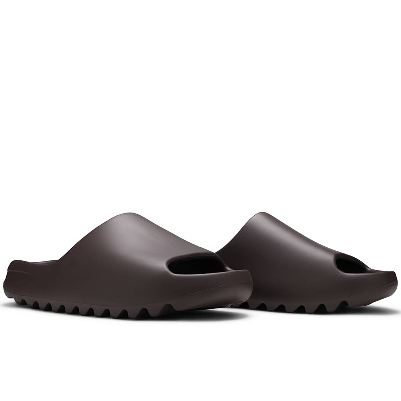 YEEZY SLIDES 'SOOT' 2021