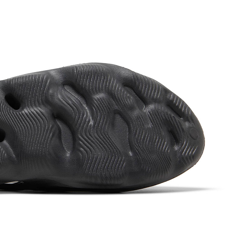 YEEZY FOAM RUNNER 'ONYX'