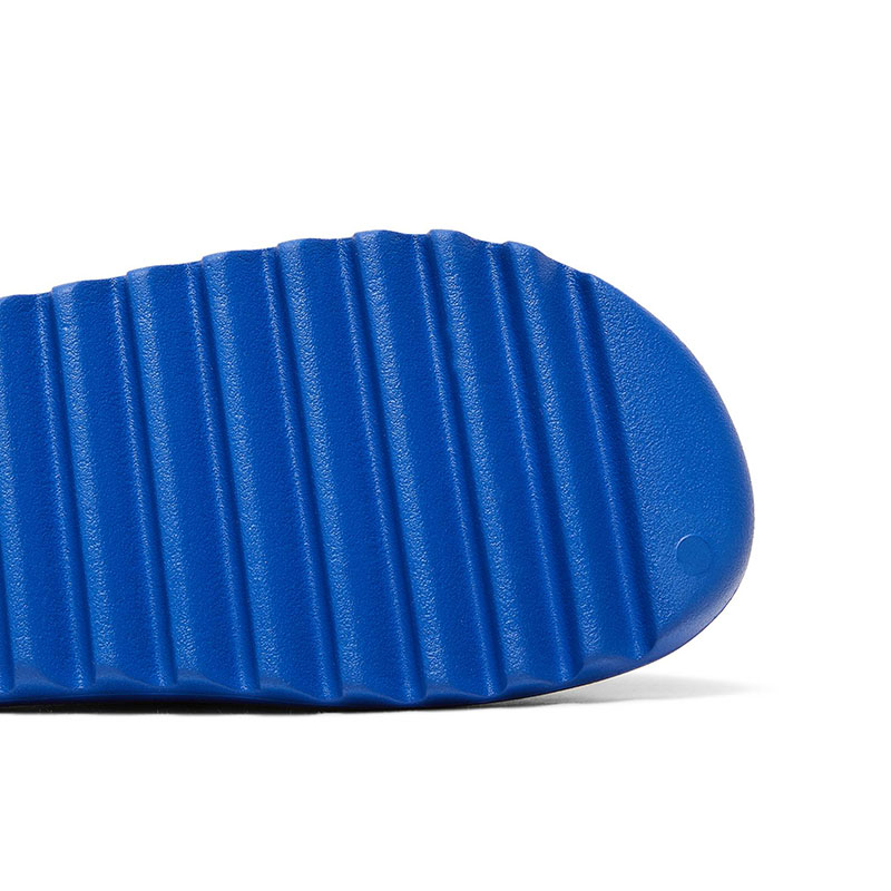 YEEZY SLIDES 'AZURE'