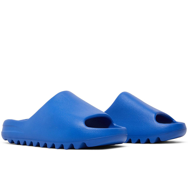 YEEZY SLIDES 'AZURE'