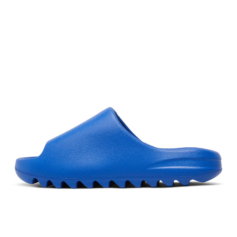 YEEZY SLIDES 'AZURE'