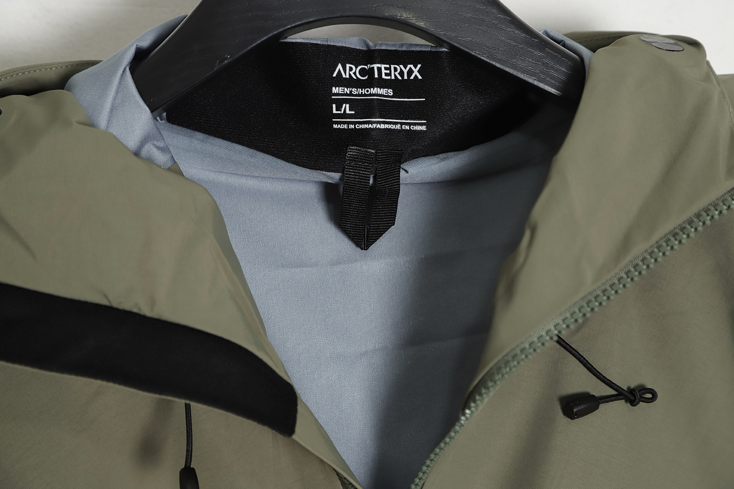 ARC'TERYX Alpha SV Outdoor Hardshell Jacket TSK2