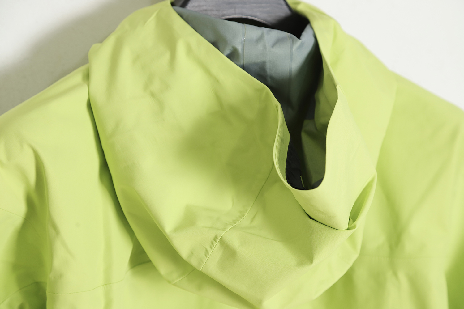 ARC'TERYX Alpha SV Outdoor Hardshell Jacket TSK1