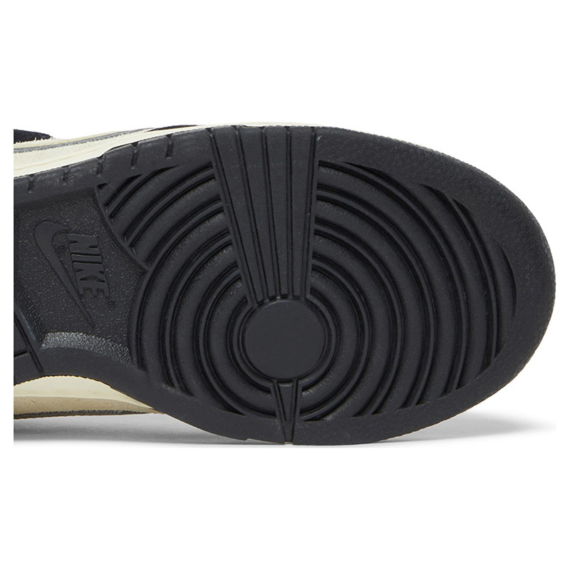 DUNK LOW LX 'BLACK SUEDE'
