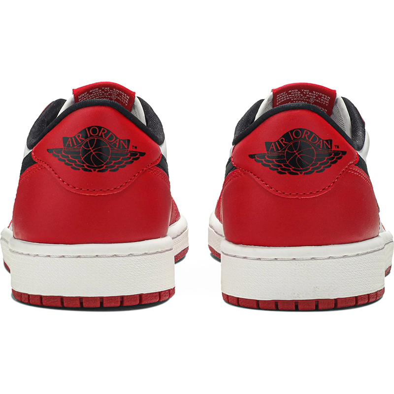 Air Jordan 1 Retro Low OG 'Chicago'