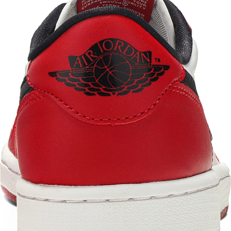 Air Jordan 1 Retro Low OG 'Chicago'