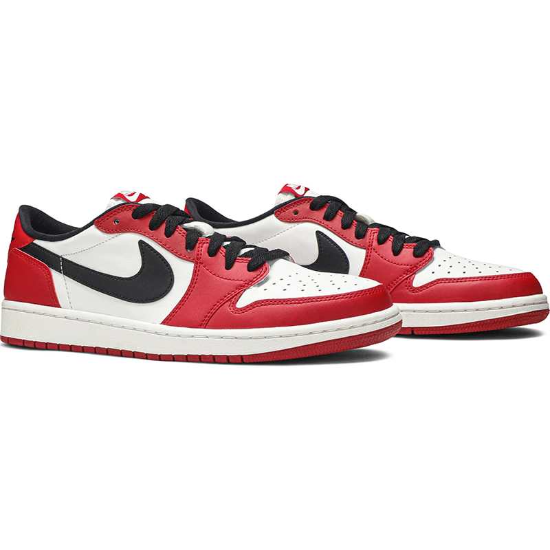 Air Jordan 1 Retro Low OG 'Chicago'