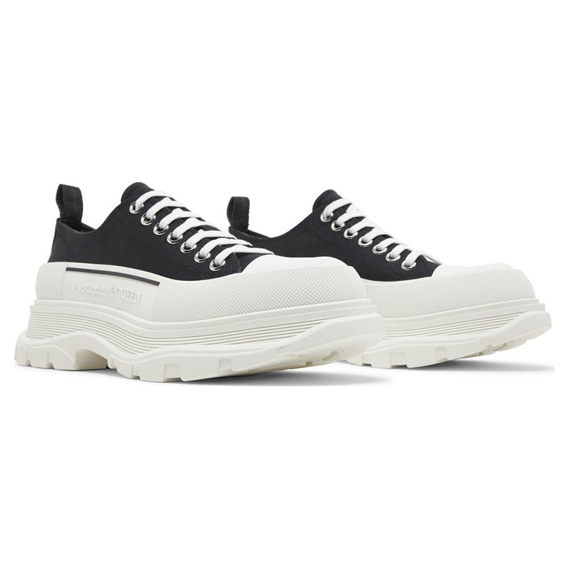 Alexander McQueen Tread Slick Lace Up 'Black White'