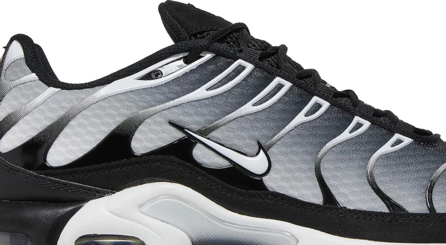 Air Max Plus 'Black Metallic Silver'