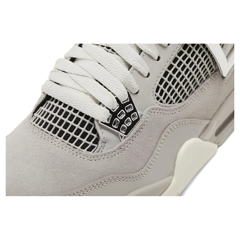 Air Jordan 4 Retro 'Frozen Moments'