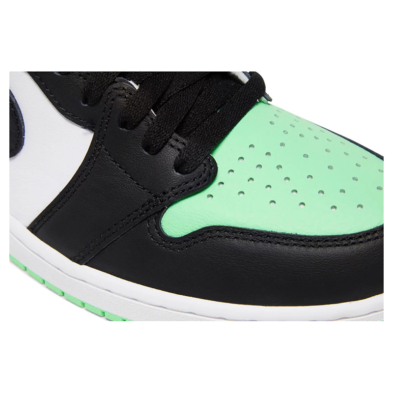 Air Jordan 1 Retro High OG 'Green Glow'