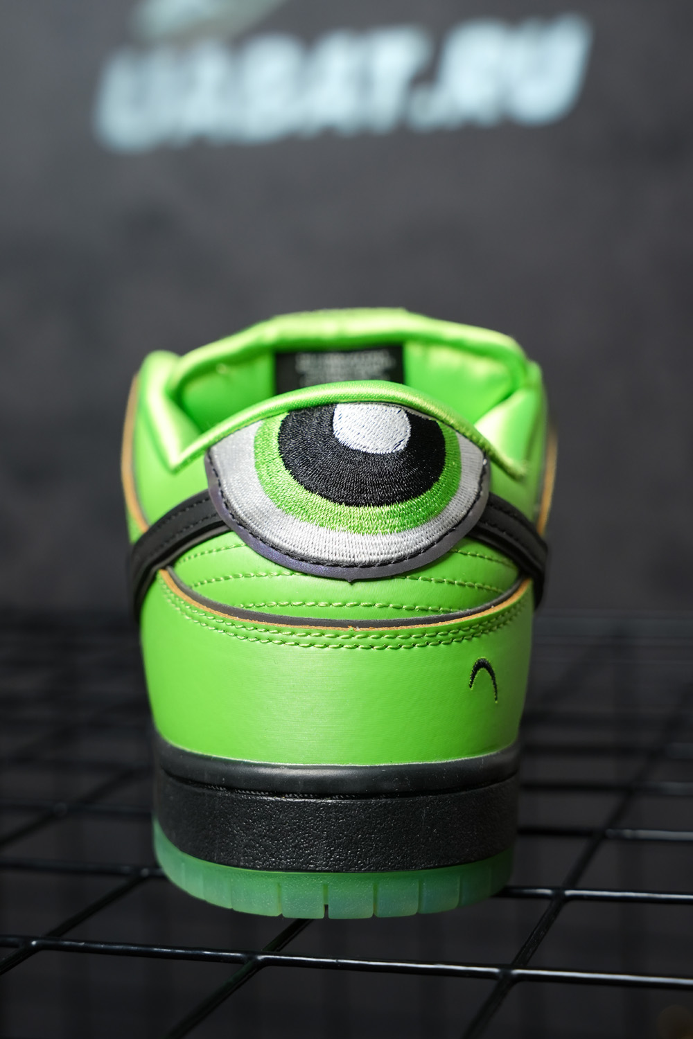 The Powerpuff Girls x Dunk Low Pro SB QS 'Buttercup'