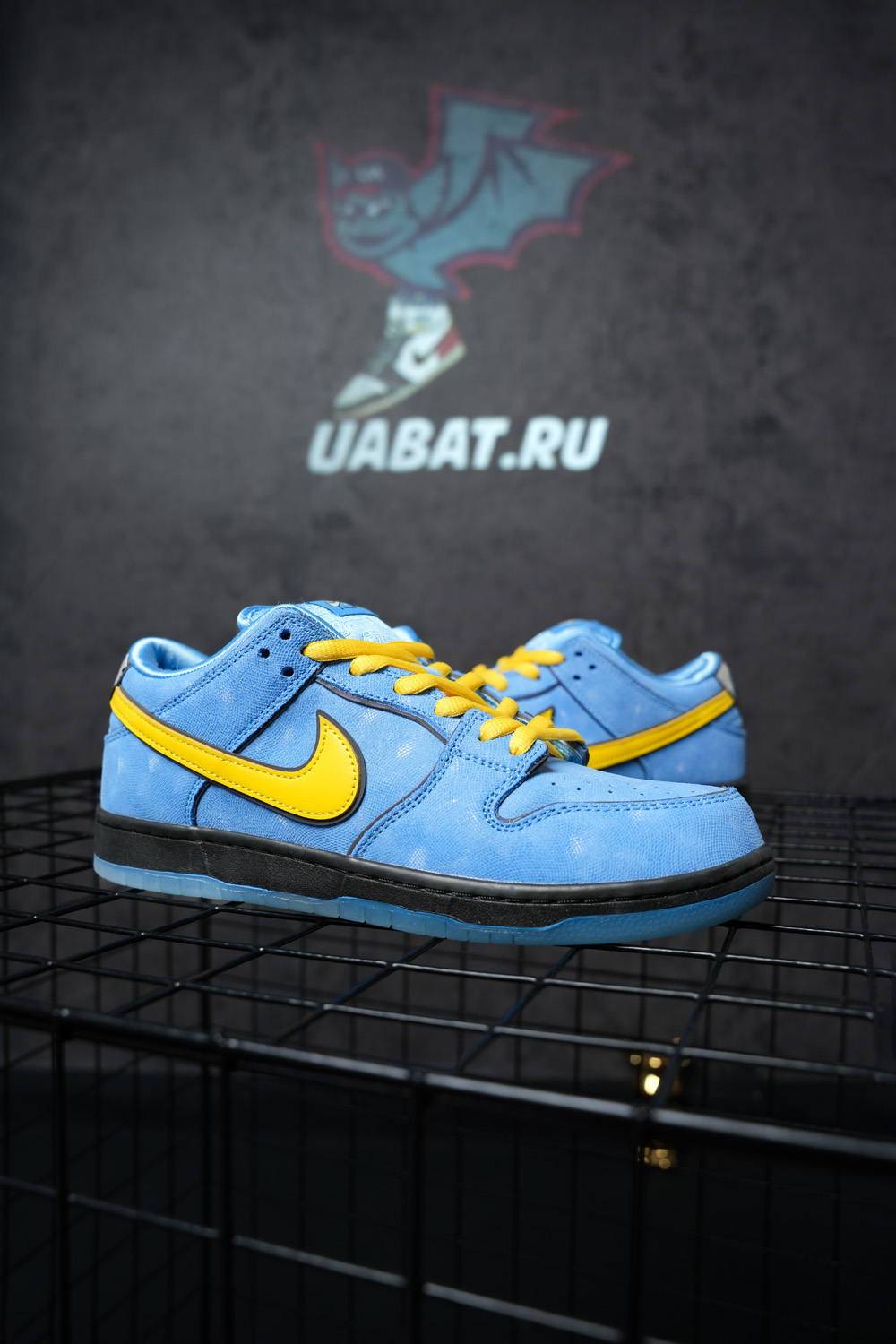 The Powerpuff Girls x Dunk Low Pro SB QS 'Bubbles'