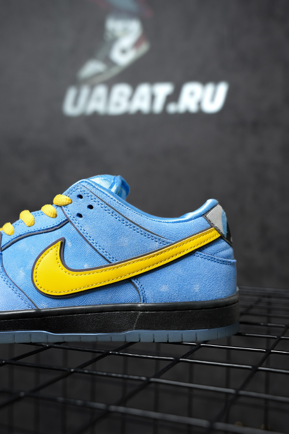 The Powerpuff Girls x Dunk Low Pro SB QS 'Bubbles'