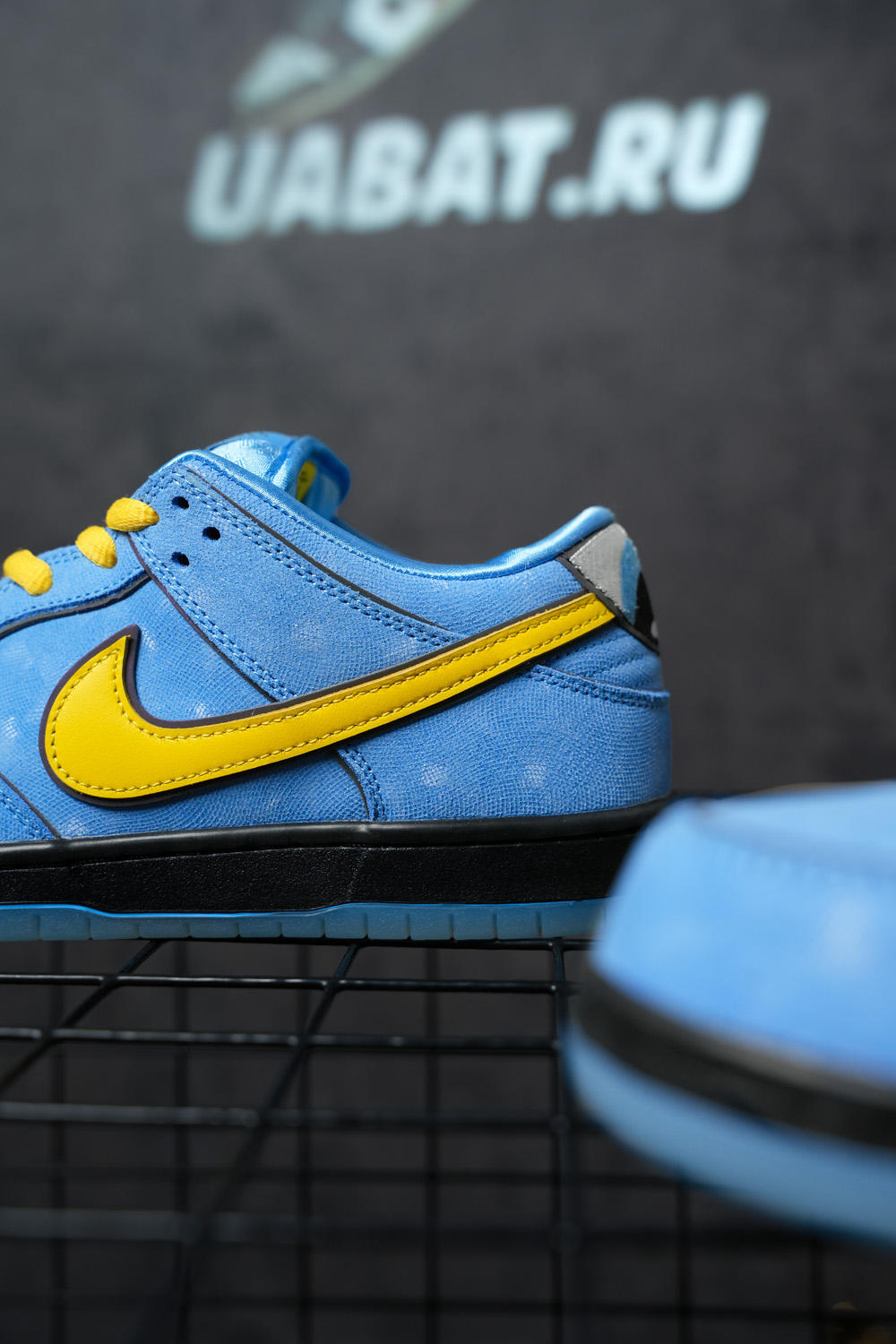 The Powerpuff Girls x Dunk Low Pro SB QS 'Bubbles'