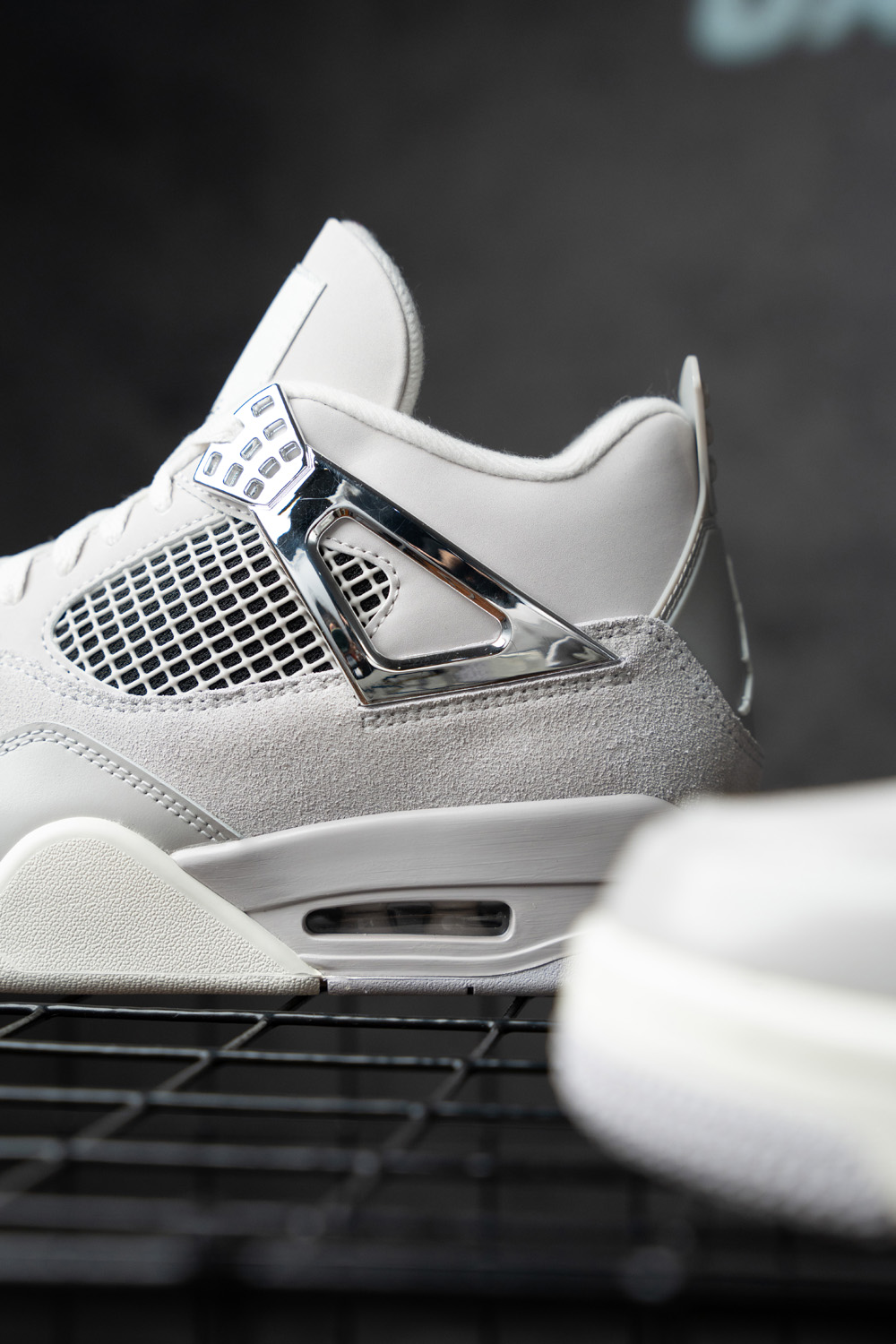 Air Jordan 4 Retro 'Frozen Moments'