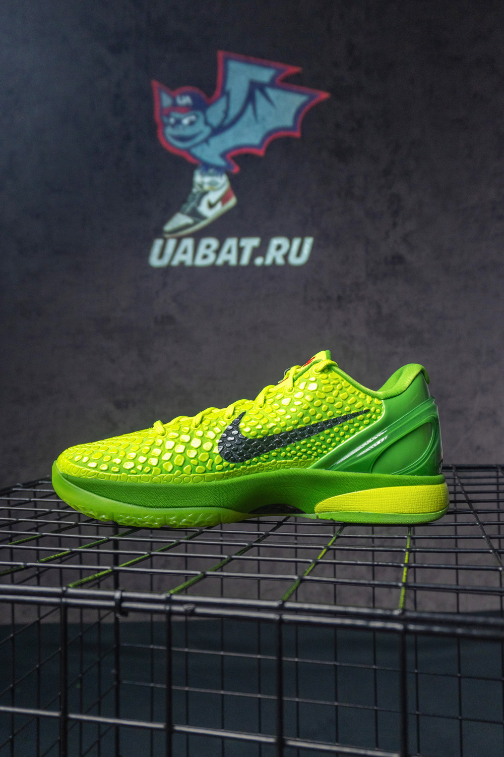 ZOOM KOBE 6 PROTRO 'GRINCH'