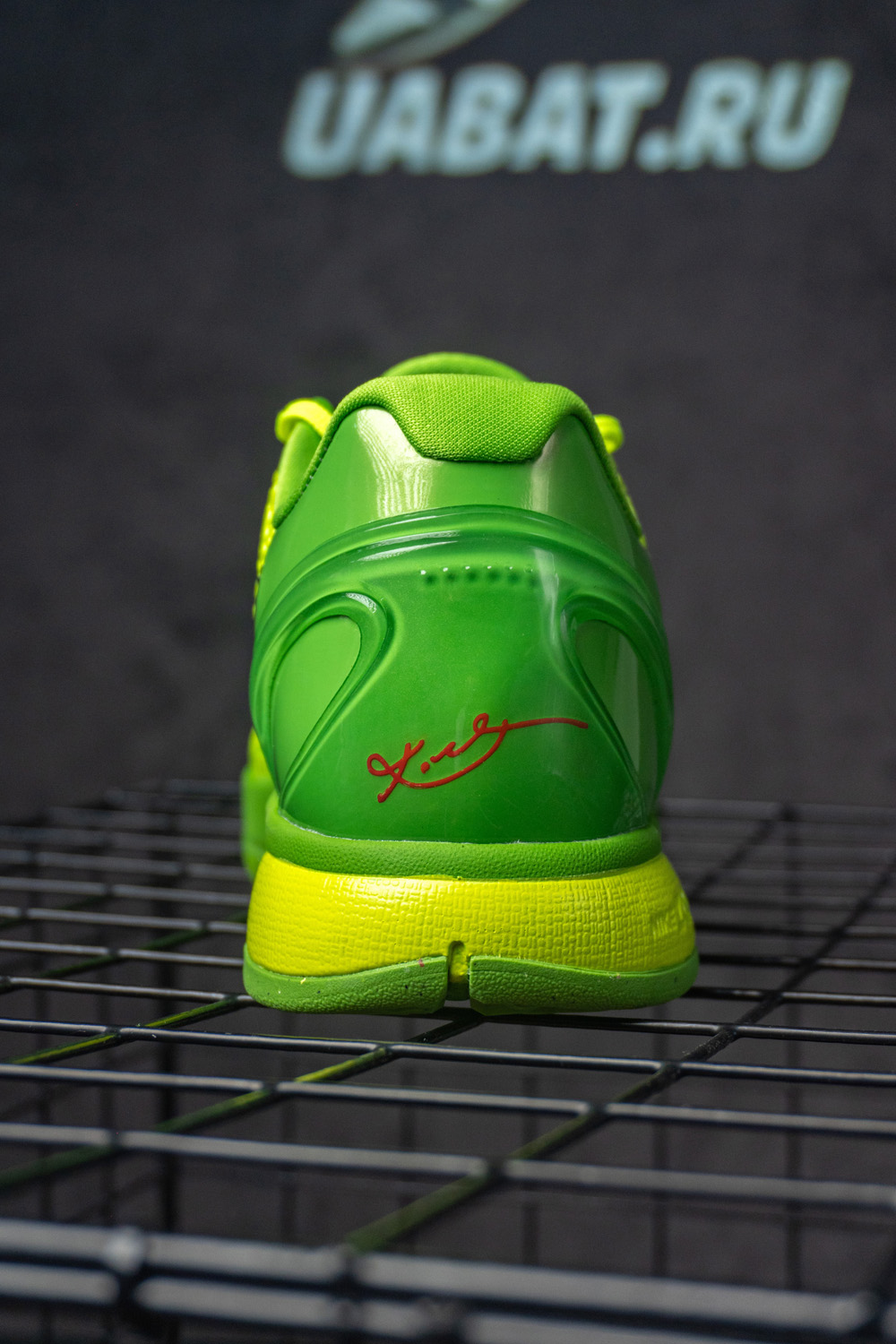 ZOOM KOBE 6 PROTRO 'GRINCH'