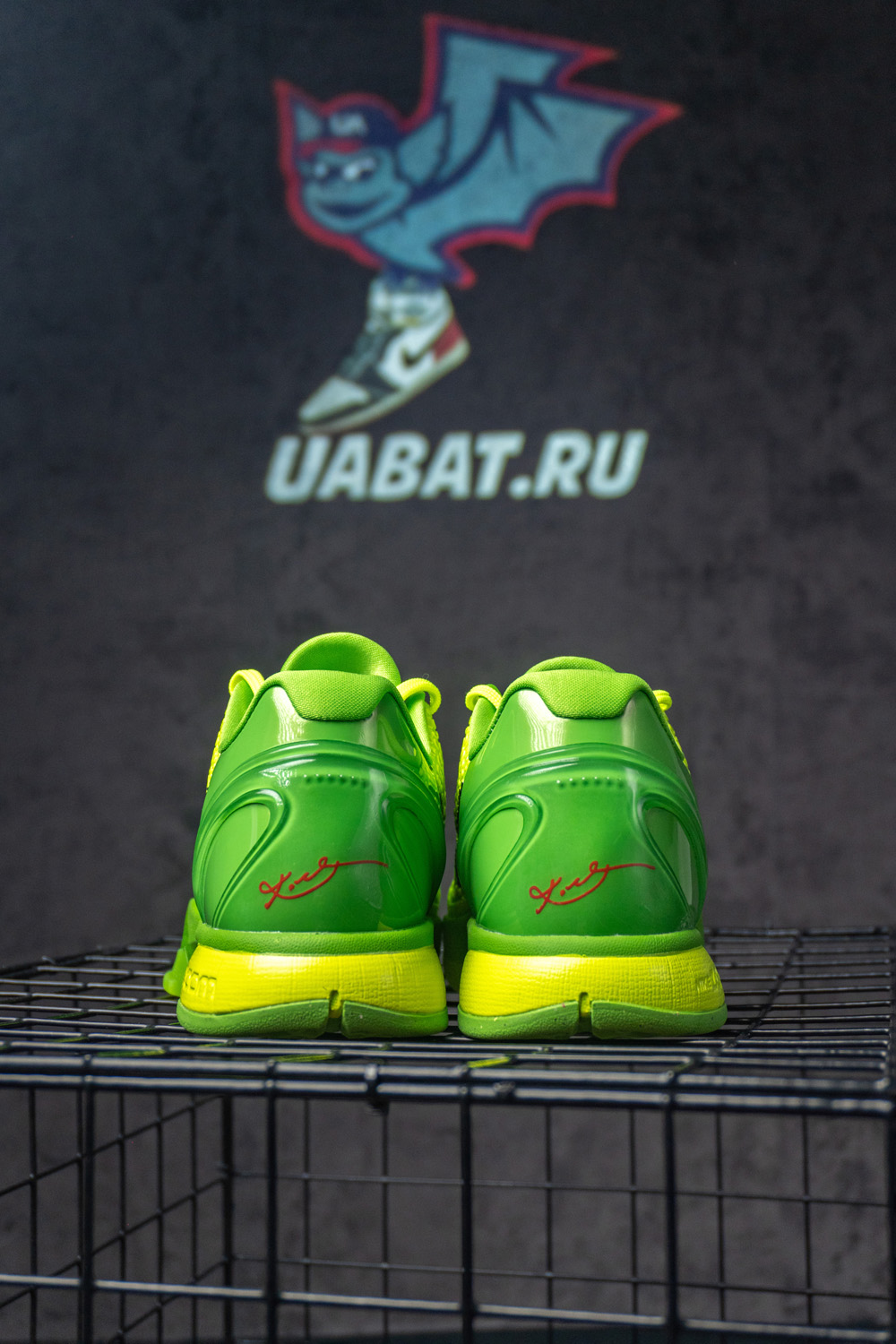 ZOOM KOBE 6 PROTRO 'GRINCH'