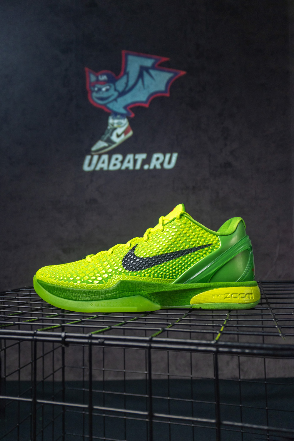 ZOOM KOBE 6 PROTRO 'GRINCH'