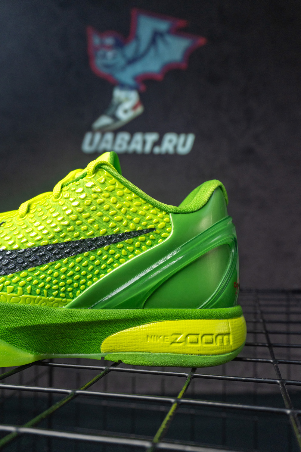 ZOOM KOBE 6 PROTRO 'GRINCH'