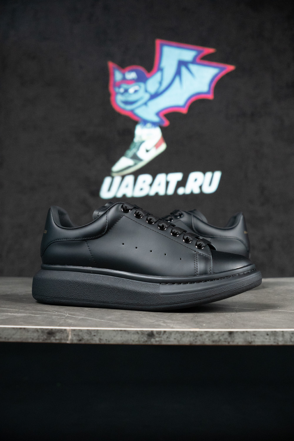 Alexander McQueen Oversized Sneaker 'All Black'