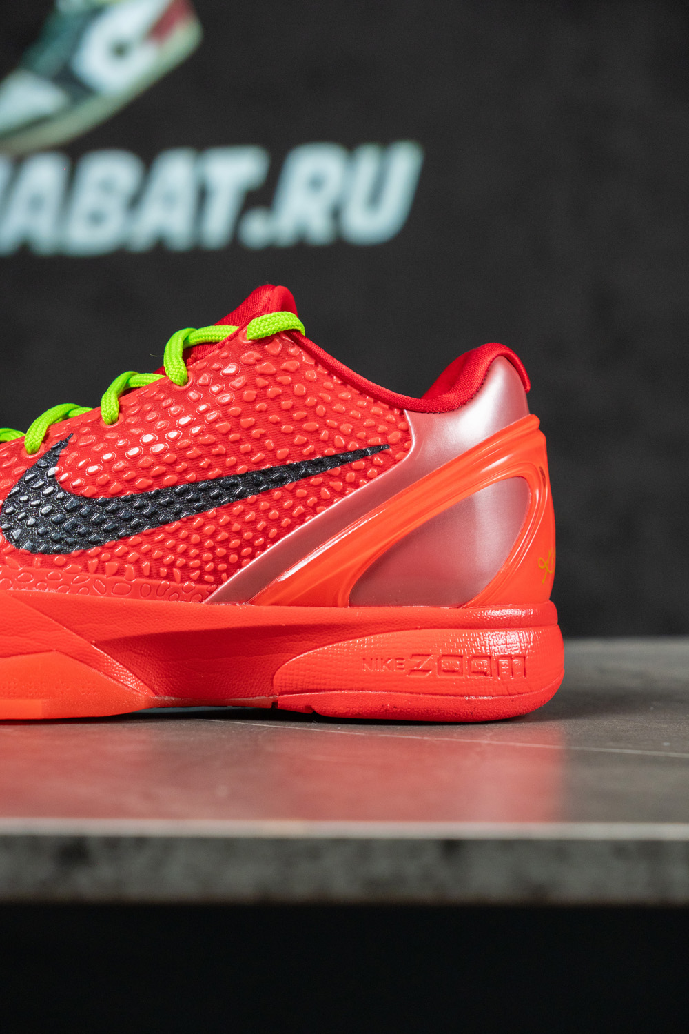 Zoom Kobe 6 Protro 'Reverse Grinch'