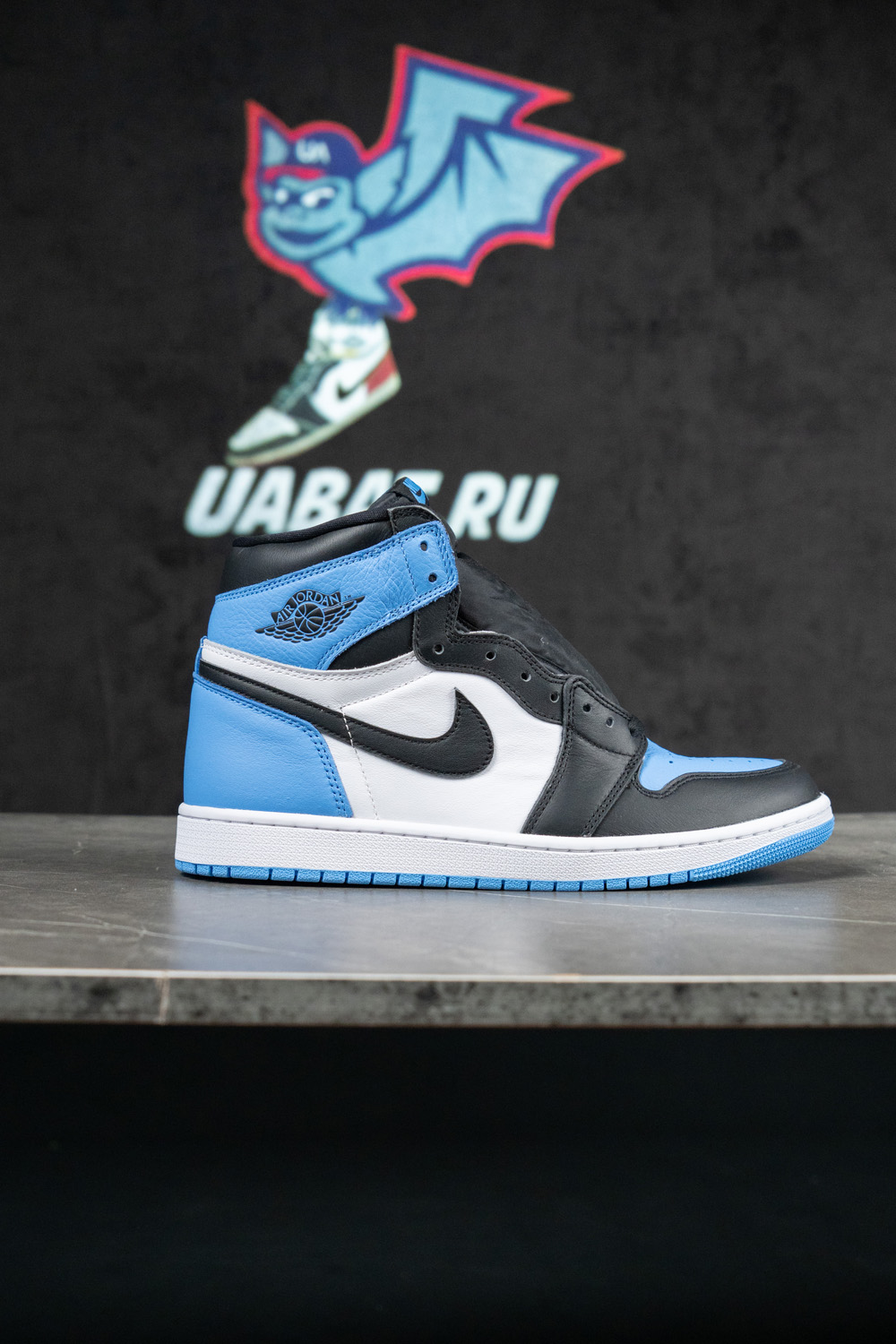 Air Jordan 1 Retro High OG 'UNC Toe'