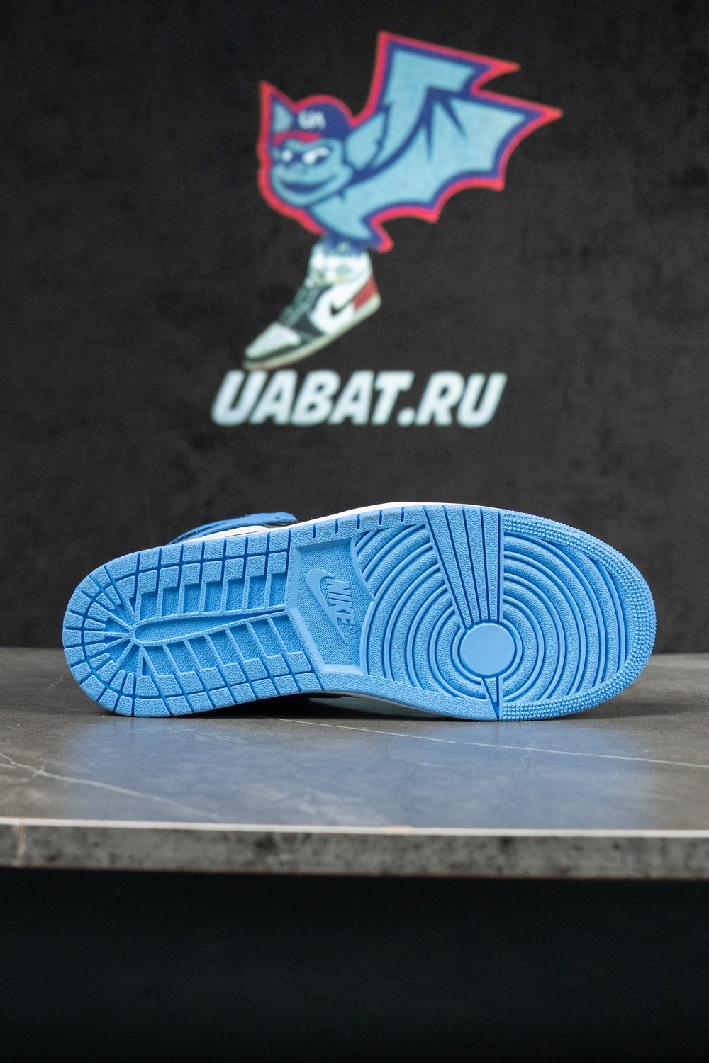 Air Jordan 1 Retro High OG 'UNC Toe'